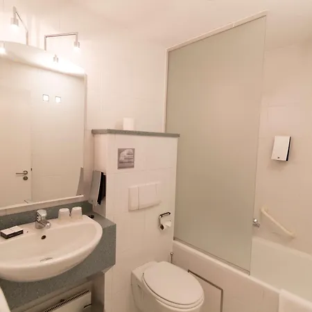 Otel Docklands 3*